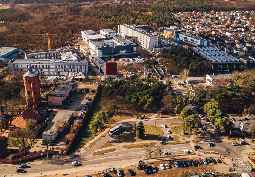 Bardzo zaawansowana jest budowa gmachu głównego szpitala,...