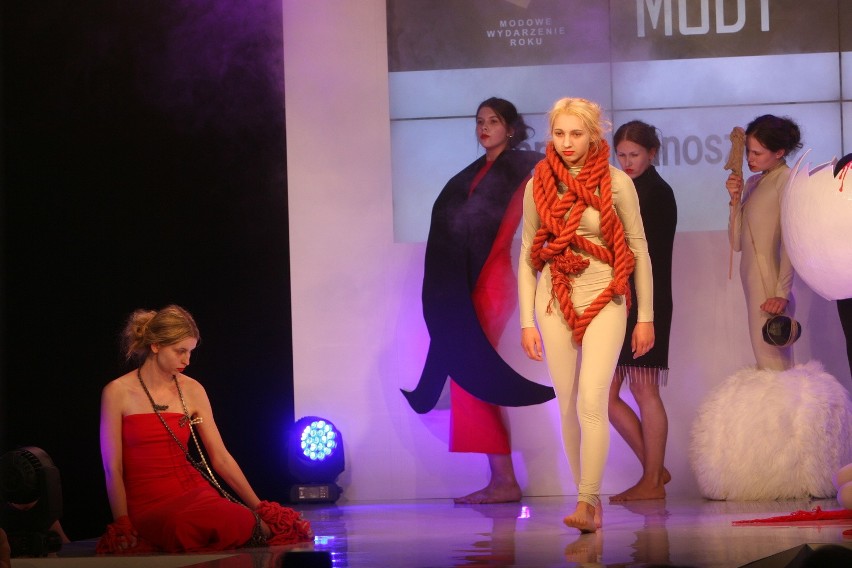 Żory Be Fashion 2015: Piękne modelki na wybiegu [WIDEO, ZDJĘCIA]