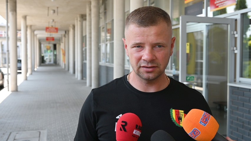 Piłkarze Korony Kielce wyjechali na obóz do Opalenicy. Tak wygląda kadra na zgrupowanie. Konrad Forenc przedłużył kontrakt