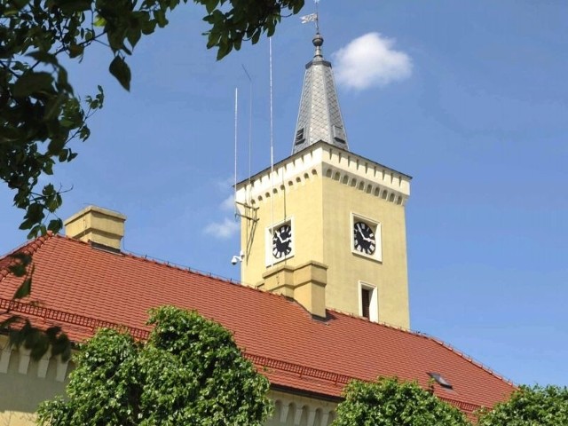 Kamera na wieży ratusza monitoruje cały Rynek w Kargowej