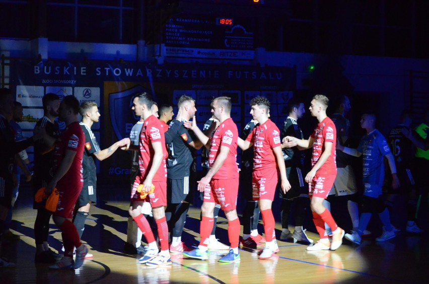 Wspaniałe widowisko, wyjątkowa oprawa na meczu BSF Busko-Zdrój z KKF Caffaro Global System Kazimierza Wielka w II Polskiej Lidze Futsalu