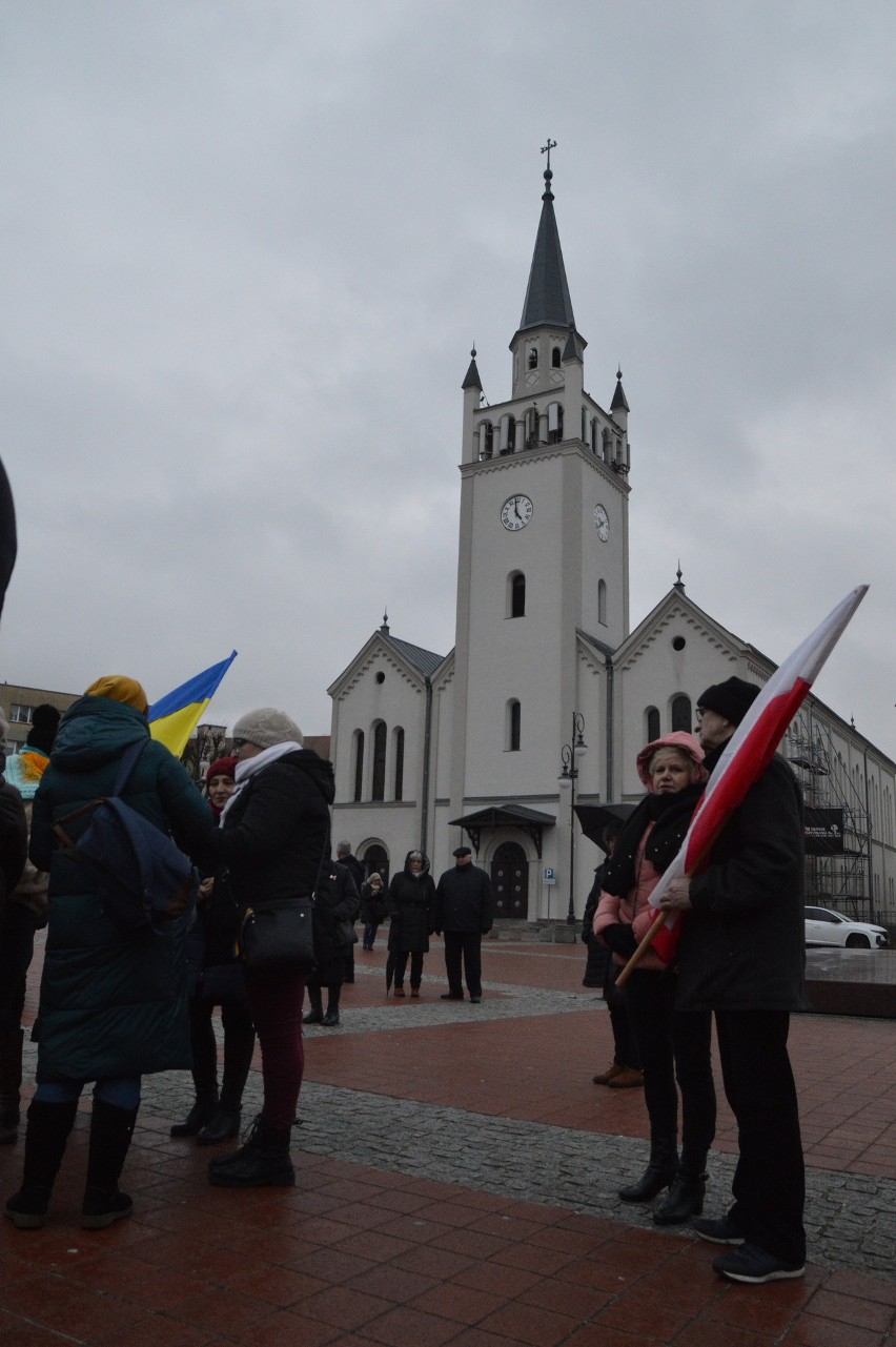 Marsz Milczenia w Bytowie w rocznicę wybuchu wojny w Ukrainie | ZDJĘCIA, WIDEO