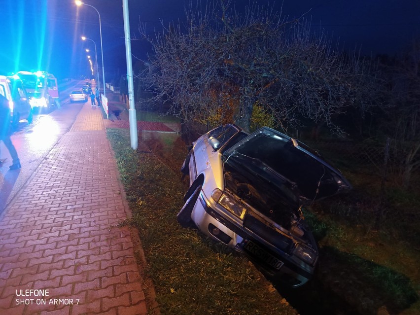 Kolizja w Sędziszowie Małopolskim. Kierowca volkswagena był kompletnie pijany. Mężczyzna stracił prawo jazdy [ZDJĘCIA]