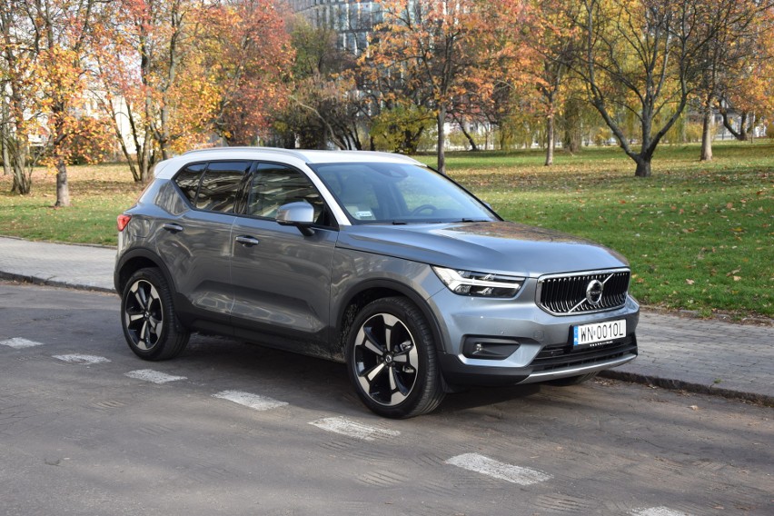 Volvo XC40...