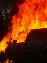 Pożar samochodu na Roździeńskiego w Katowicach. Powstał ogromny korek na S86 od strony Sosnowca