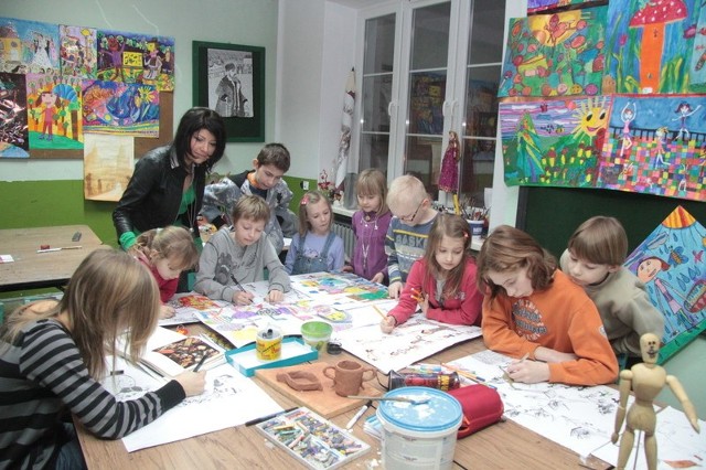 W Młodzieżowym Domu Kultury w Kielcach, dzieci podczas ferii będą mogły między innymi rozwijać swoje artystyczne zdolności.