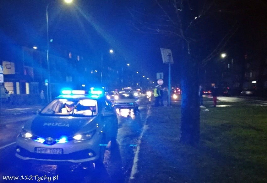 Wypadek w Tychach: Dwie nastolatki zostały potrącone przez...