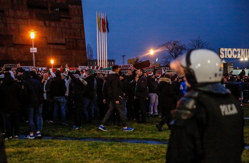 Policjanci zaopatrzeni w kamery osobiste. W Gdańsku jest aż 153 urządzeń nagrywających 