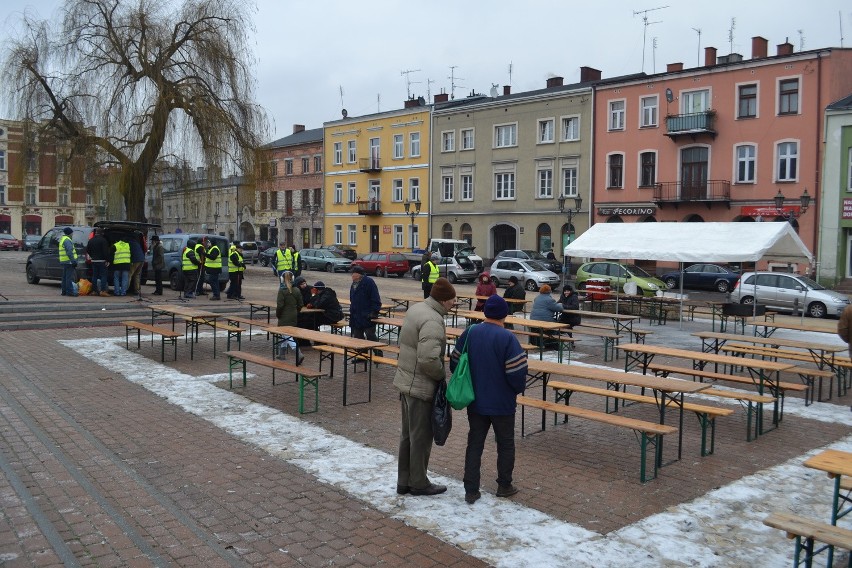 Częstochowa: Wigilia dla ubogich na Starym Rynku [ZDJĘCIA]