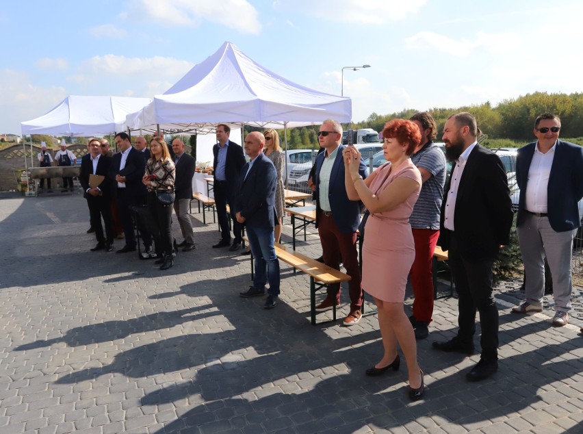 W Radomiu otwarto Europejskie Centrum szkolenia Rzeczoznawców Samochodowych. Firma współpracuje z firmami motoryzacyjnymi na rynku