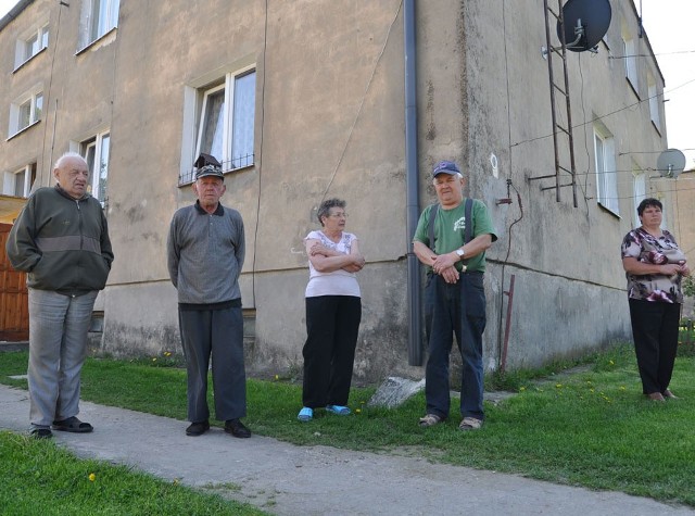 Mieszkańcy bloku nr 24 w Lubogoszczy znaleźli osobę, która będzie prowadziła w ich imieniu rozliczenia z "wodociągami&#8221;