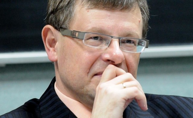 Jarosław MacałaPolitolog, dr hab, profesor Uniwersytetu Zielonogórskiego. Pracuje w Instytucie Politologii.