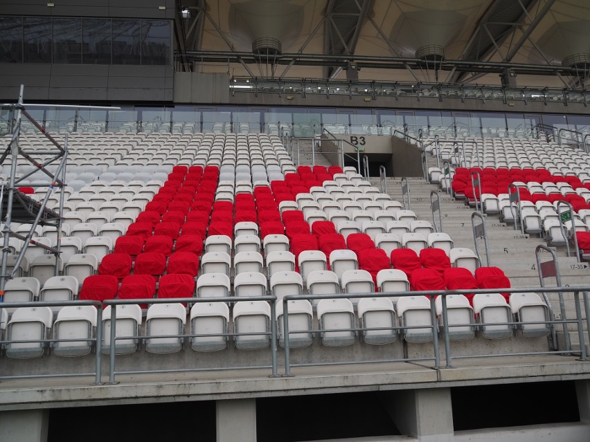 Przedderbowe "harce" ruszyły. Zniszczone siedziska na stadionie ŁKS - ZDJĘCIA