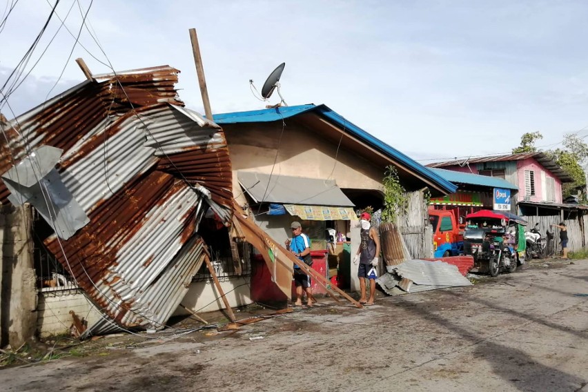 Filipiny: Tajfun Phanfone uderzył w Boże Narodzenie. Zostawił śmierć i zniszczenie [ZDJĘCIA] [WIDEO]