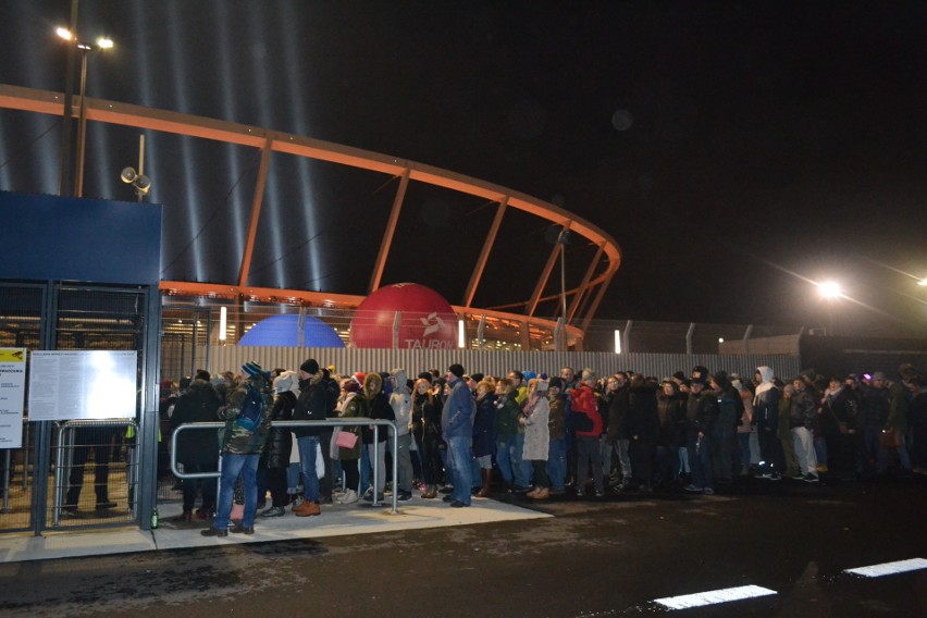 Sylwestrowa Moc Przebojów. Na Stadion Śląski przybyły się bawić tłumy mieszkańców regionu