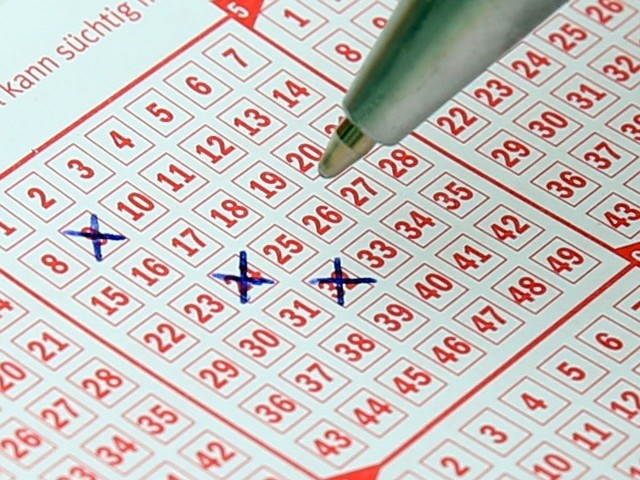 Losowanie Lotto z 25 listopada [Multi Multi, Mini Lotto, Kaskada, Super Szansa, Ekstra Pensja, 25.11.2018]