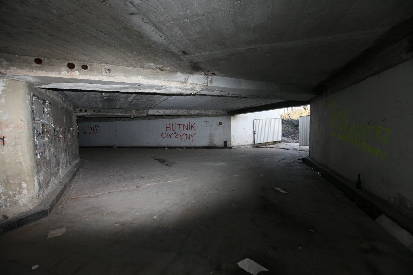 Podziemny korytarz od lat straszy mieszkańców dzielnicy...