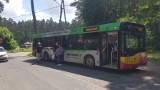 Trwa bieg i festyn charytatywny. Specjalny autobus z hasłem EndorfinyDlaMaliny na wyświetlaczu za darmo zawiezie Was na Stadion 