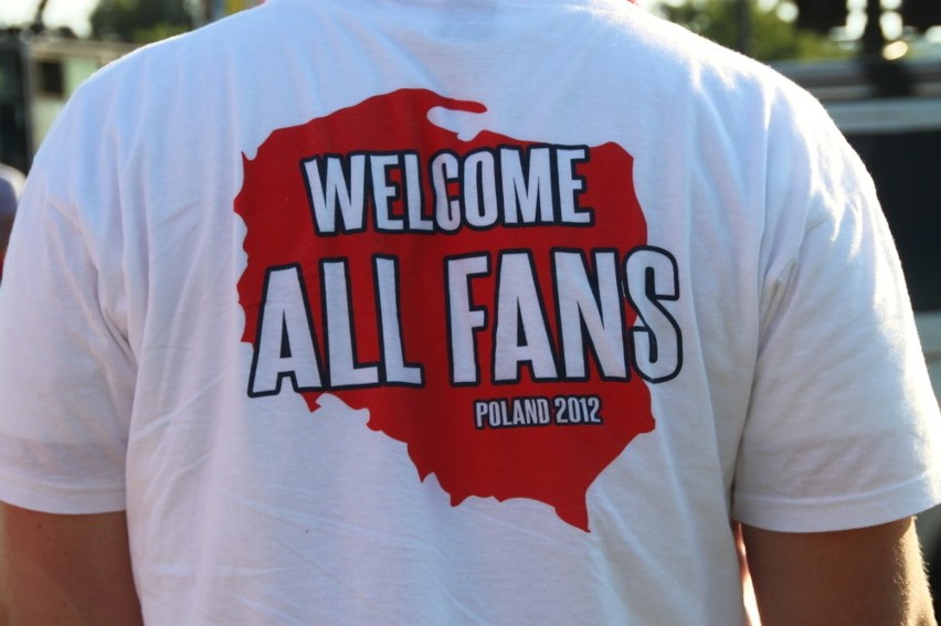 "Welcome All Fans" - koszulka jednego z krakowskich kibiców...