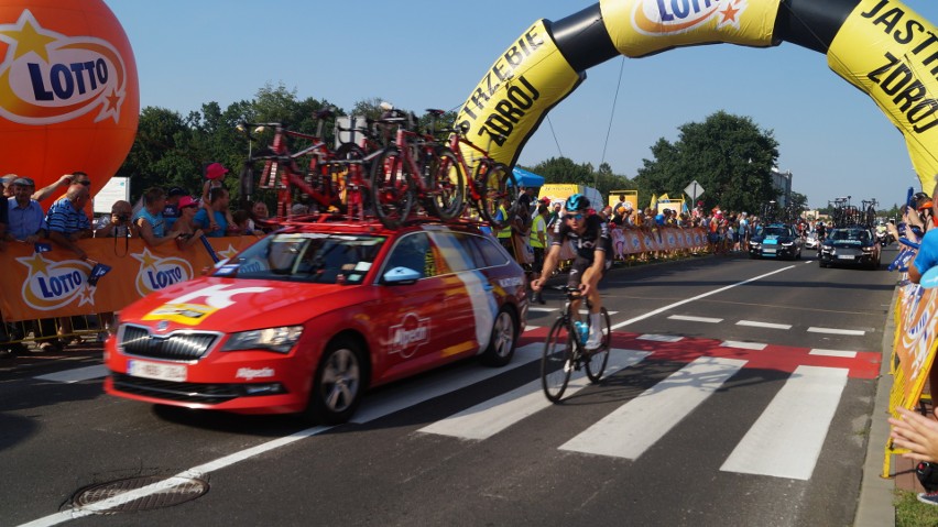 Tour de Pologne 2017 w Jastrzębiu. Kolarze mkną przed siebie