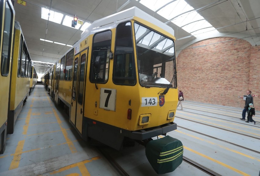 Tłumy zwiedzały Zajezdnię Pogodno, parada tramwajów - czyli drugi dzień święta komunikacji [ZDJĘCIA, WIDEO] 