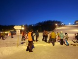 W "Szwajcarii Bałtowskiej" zaczął się narciarski weekend. Są kontrole policji. Zobaczcie zdjęcia i film