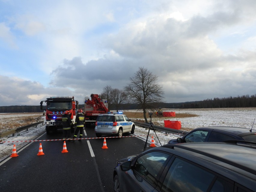 Pieszczaniki - tragiczny wypadek. Opel dachował na DK 65....