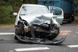 Wypadek dwóch samochodów osobowych na drodze wojewódzkiej numer 791 w Kluczach. Cztery osoby poszkodowane