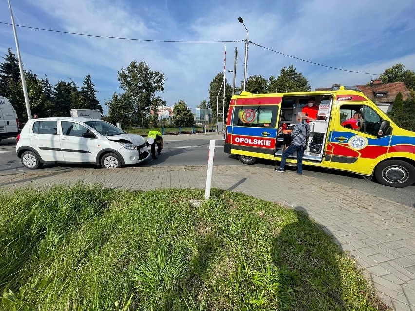 Wypadek na przejeździe kolejowym w Opolu przy ul....