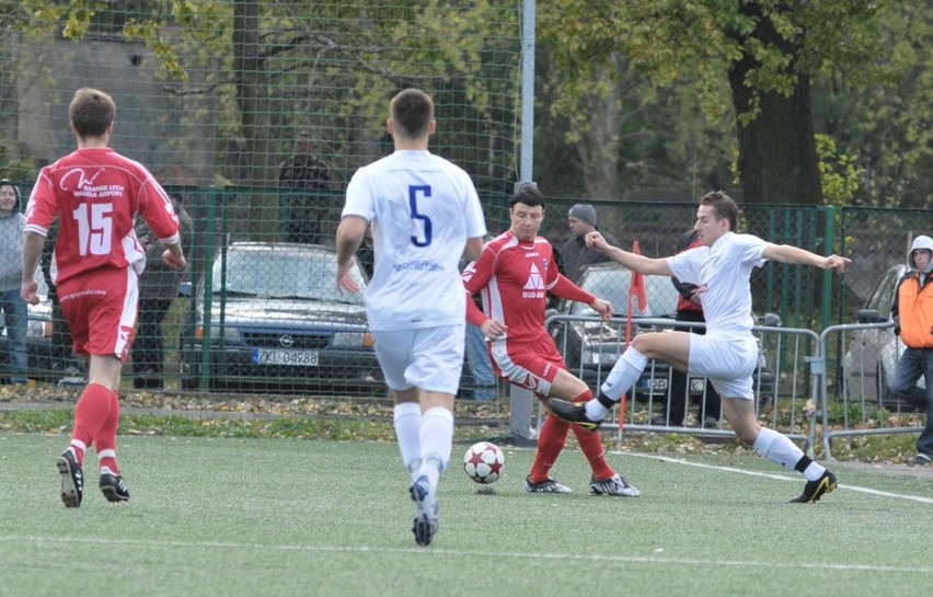 Piłka nożna Kotwica Kołobrzeg - Cartusia Kartuzy 2:3