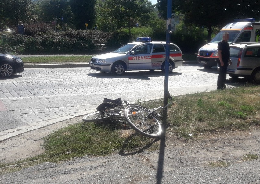 Rowerzystka potrącona na Kamiennej. Trafiła do szpitala