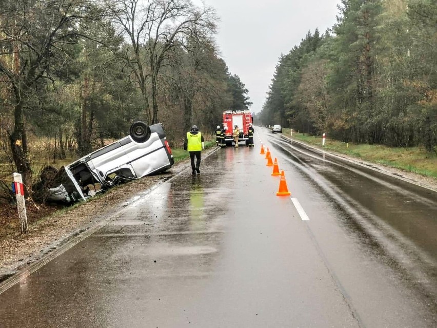 Ciemnoszyje. Wypadek na DK 65. Trzy osoby poszkodowane. Droga była zablokowana [ZDJĘCIA]