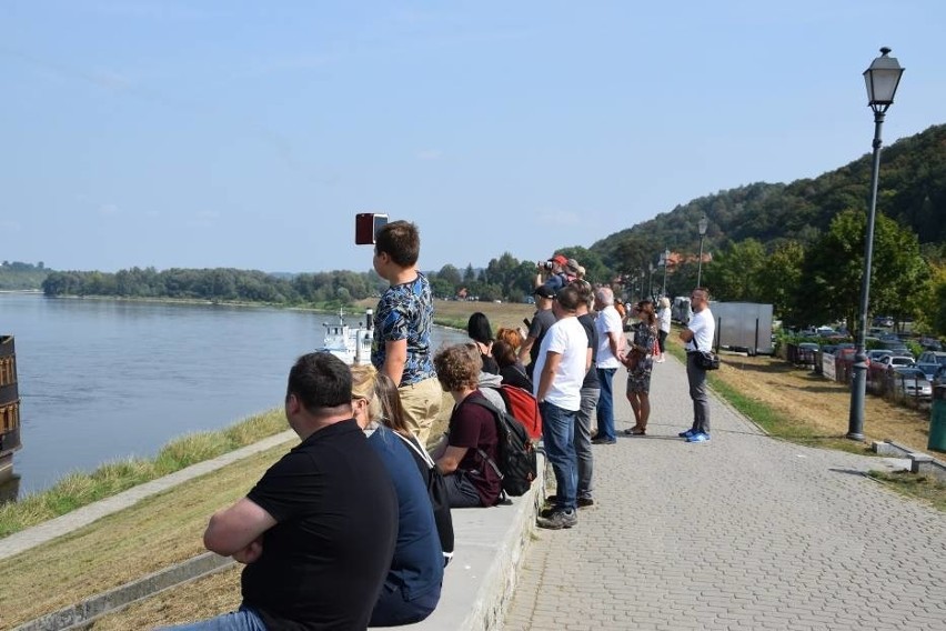 "Skrzydła nad Kazimierzem" 2018. Spektakularne pokazy lotnicze nad Wisłą (ZDJĘCIA)