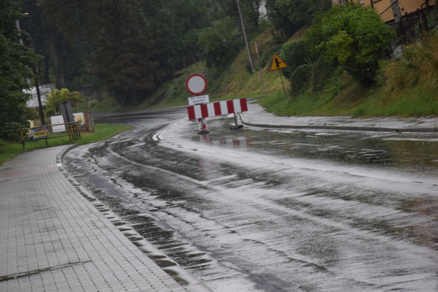 Uwaga! Remont DW790 do Pilicy. Obowiązuje zakaz ruchu [MAPY OBJAZDÓW]