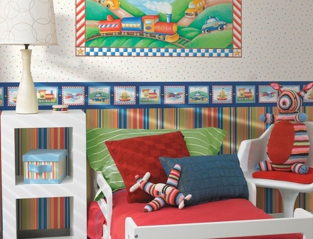 Pokój dziecięcy ze ścianami wykończonymi tapetąTapety wykonane są na flizelinie. Charakteryzują się miłą fakturą i są łatwe zarówno w montażu na ścianie, jak i podczas późniejszego usuwania z podłoża.