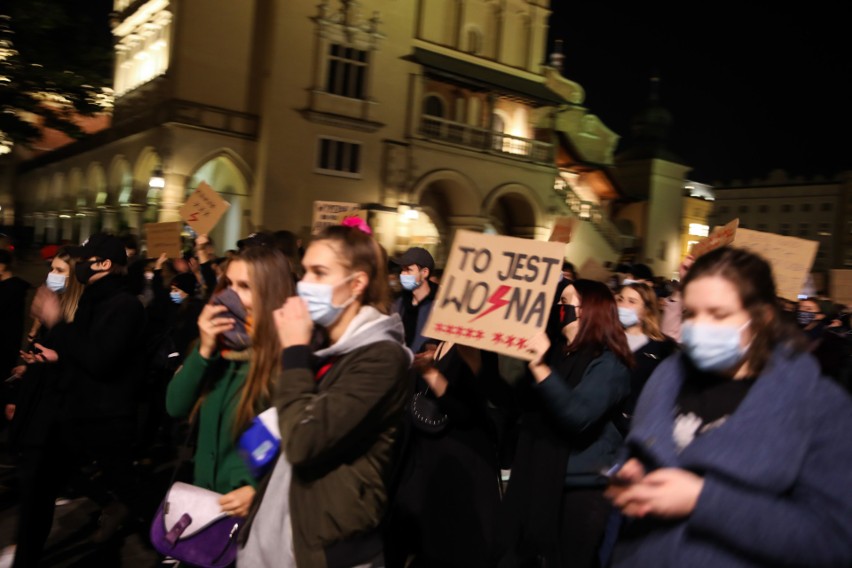 Strajk kobiet nie ustaje. Co planują protestujący na następne dni? [29.10]