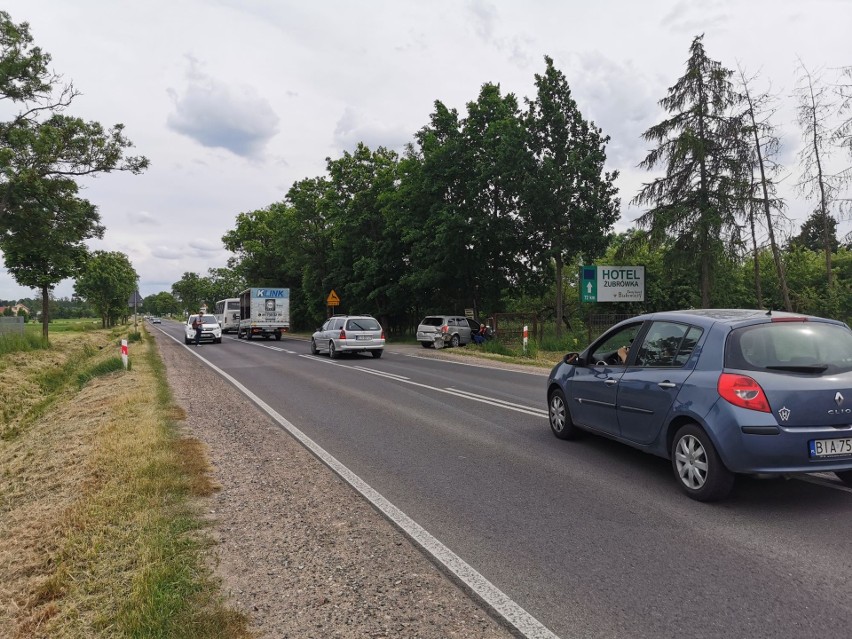 Kuriany. Wypadek autobusu PKS Nova. Żołnierz pomagał...