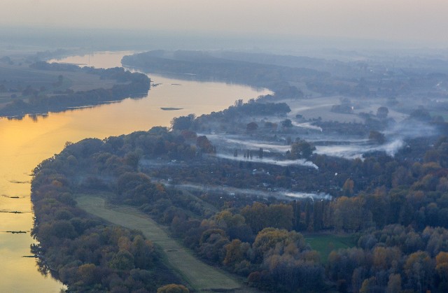 Niesamowite zdjęcia Wisły z powietrza. Kadry z wystawy „Nadwiślańskie krajobrazy” [GALERIA]Zobacz także: Teatr V.O.S.A. na Rynku Nowomiejskim [ZDJĘCIA]NowosciTorun