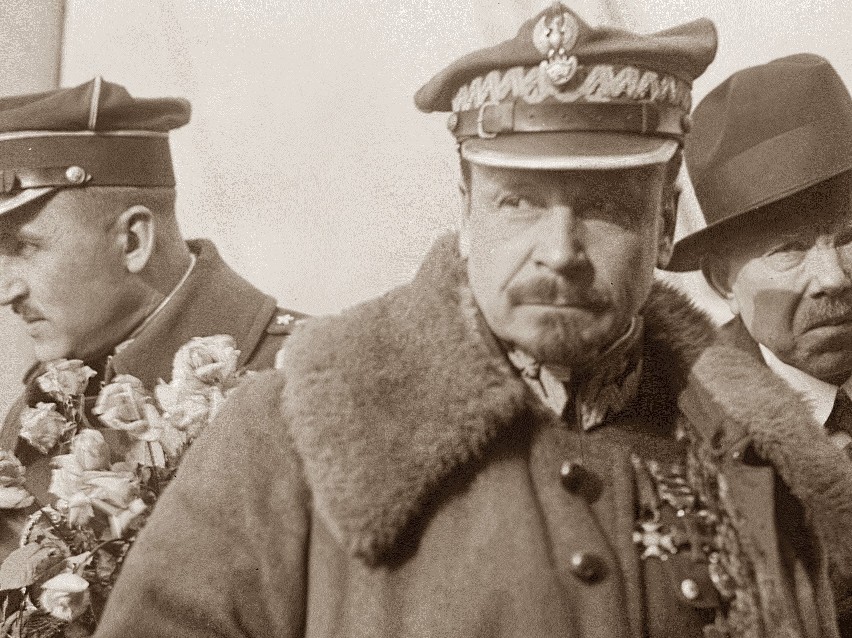 Generał Józef Haller był jedynym w korpusie generalskim,...