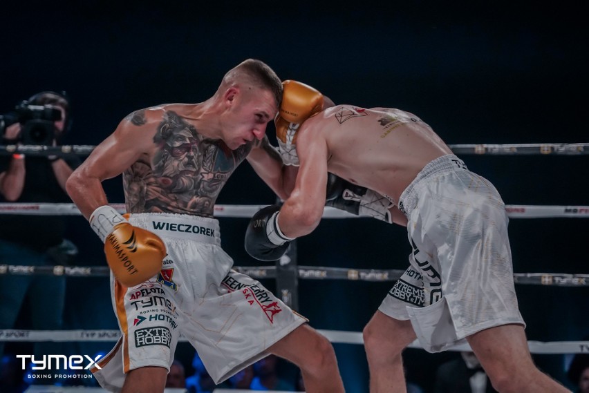 Dwa zwycięstwa pięściarzy Starej Szkoły Boksu Lublin na zawodowej gali Tymex Boxing Promotion Night 22 w Radomsku. Zobacz zdjęcia 