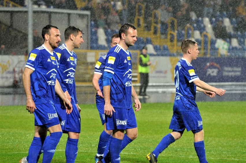 Fortuna 1 Liga. Kanonada strzelecka w meczu PGE Stali Mielec z Chrobrym Głogów! Mielczanie nie rezygnują z walki o awans [ZDJĘCIA, RELACJA]