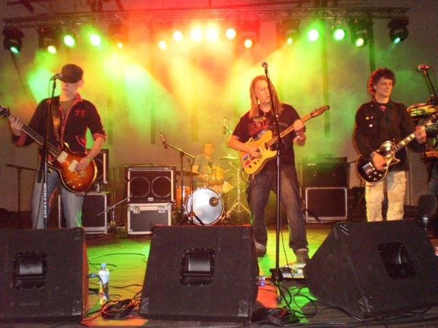 Reggae Majówka 2010 w amfiteatrze w Oleśnie. Na scenie  Izrael.