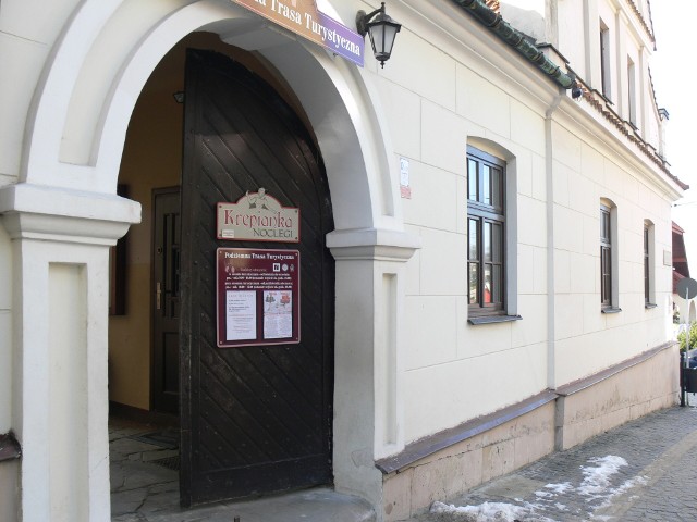 Doświetlenie Podziemnej Trasy Turystycznej w Sandomierzu to nie wszystko. Muzeum Okręgowe w Sandomierzu użyczyło wystawę średniowiecznych narzędzi tortur, która po drobnej konserwacji, stanie się ciekawym elementem podczas zwiedzania Podziemnej Trasy Turystycznej.
