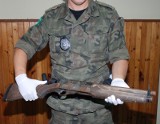 Strażnicy graniczni znaleźli broń na przedmieściach Lęborka