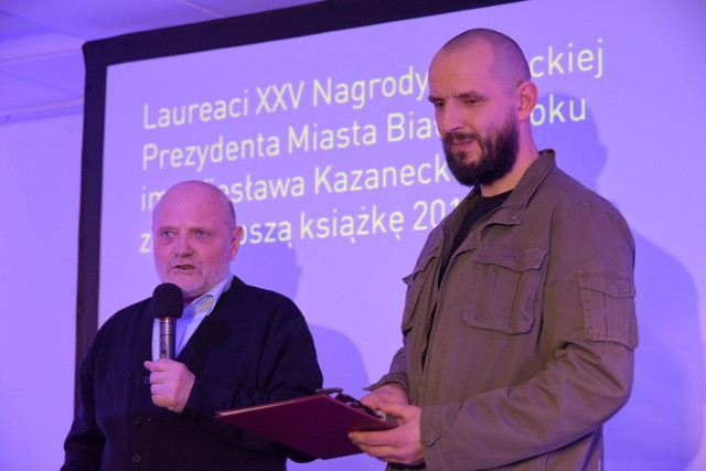 Laureatami nagrody im. Kazaneckiego za 2015 rok zostali: Jerzy Plutowicz (z lewej) i Michał Książek.