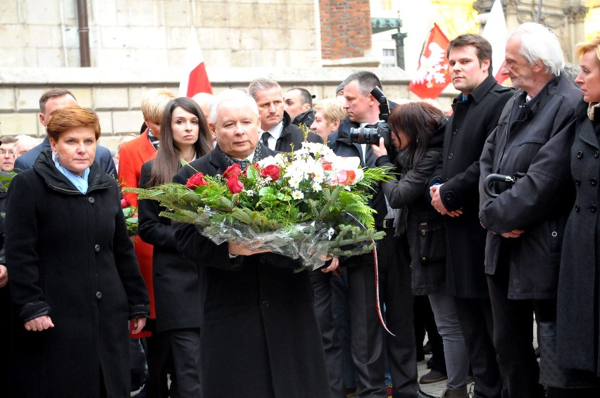Kraków. Obchody 5. rocznicy pogrzebu pary prezydenckiej na Wawelu [ZDJĘCIA, WIDEO]