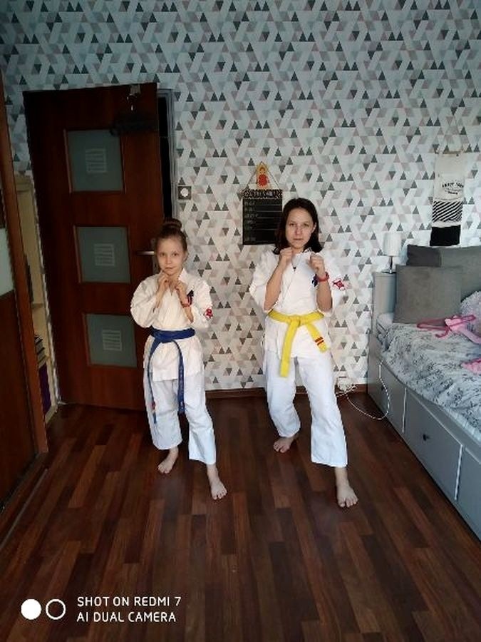 Karate online w Sosnowcu. Dzieci ćwiczą z trenerem przez połączenie wideo 