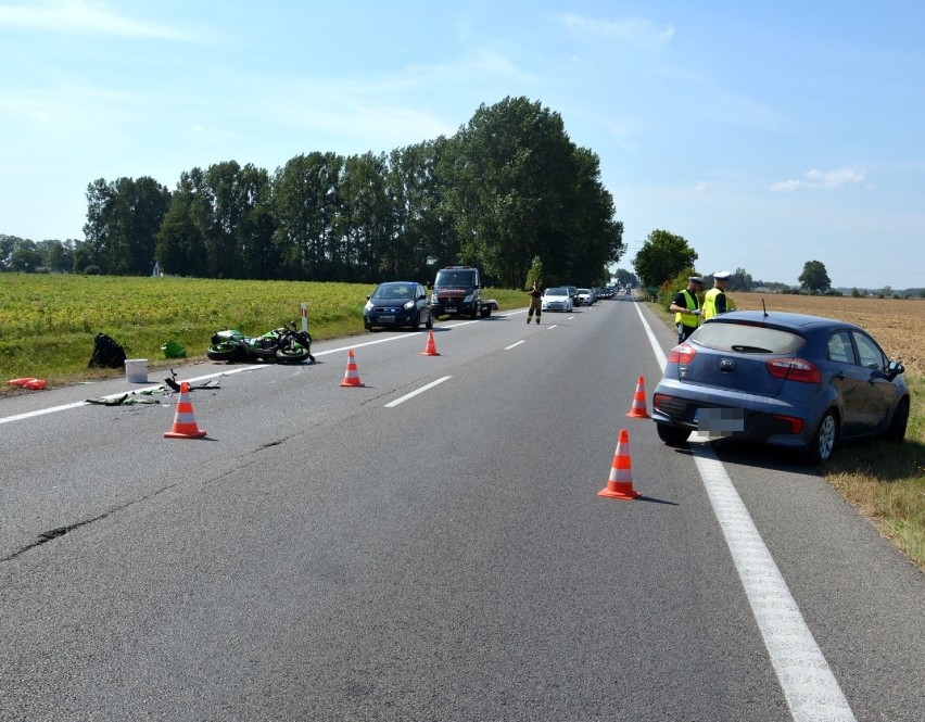 Wypadek na drodze wojewódzkiej 216 między Celbowem i Puckiem...