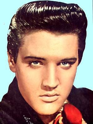 Przeboje Elvisa Presleya w wykonaniu bydgoskich solistów na pewno przypadną do gustu seniorkom