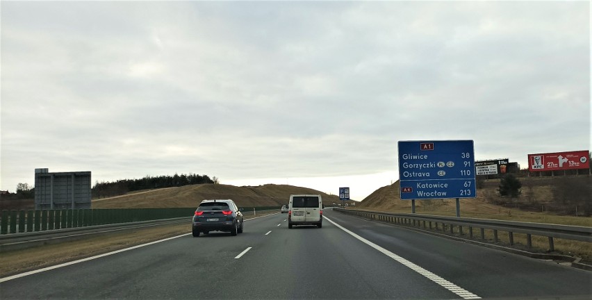 Pofałdowana jezdnia autostrady A1, między Piekarami Śląskimi...